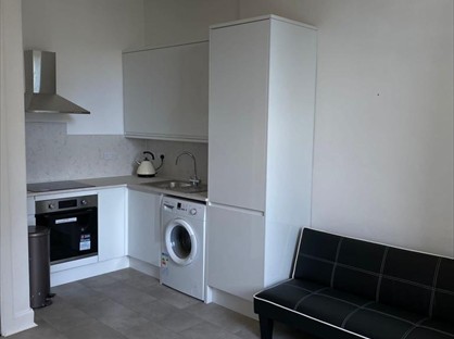 2 Bed Flat, Montgomery Street, EH7