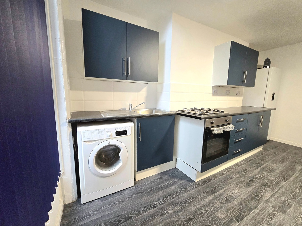 2 Bed Flat, Holly Road, L7 photo 5