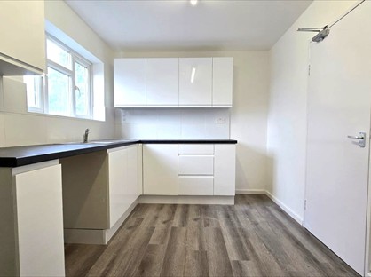 3 Bed Flat, Churchbury Lane, EN1