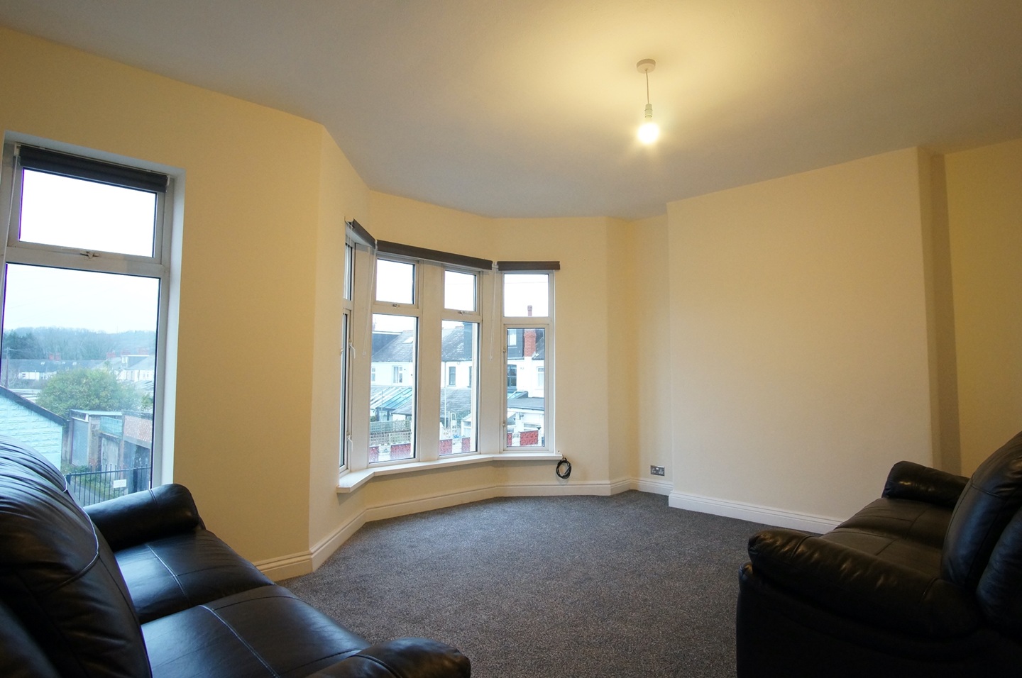 2 Bed Flat, Canton, CF5 photo 4