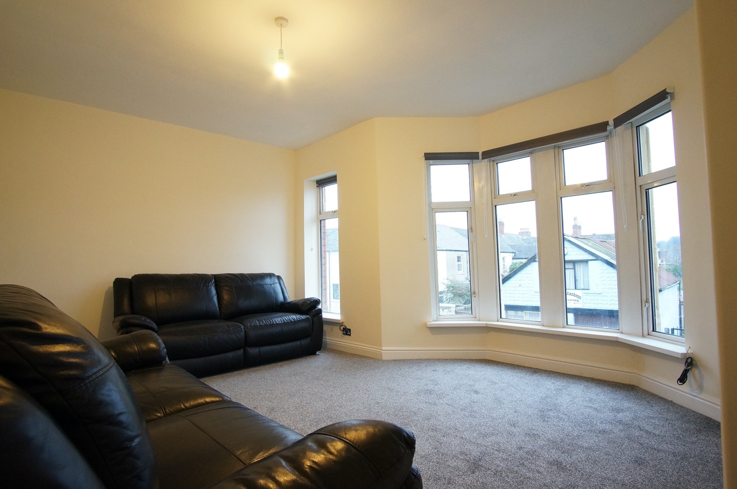 2 Bed Flat, Canton, CF5 photo 5