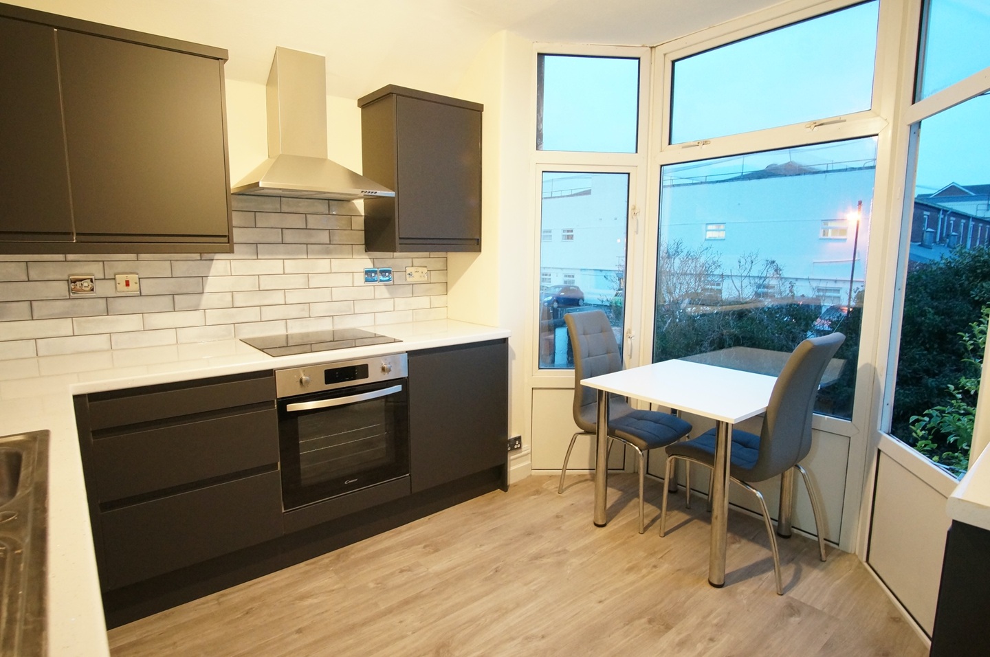 2 Bed Flat, Canton, CF5 photo 3