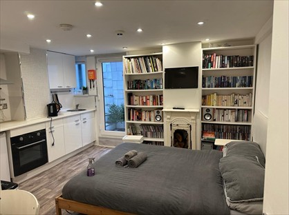 Studio Flat, Cross Green Lane, LS9