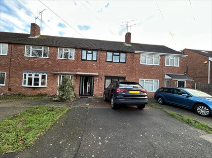 3 Bed Terraced House, Storr Gardens, CM13