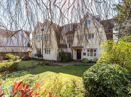 2 Bed Flat, Dyke Road, BN3