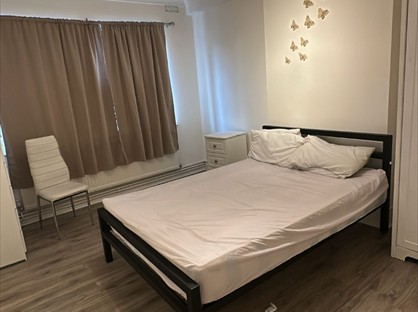 Room in a Shared House, Kennyland Court, NW4