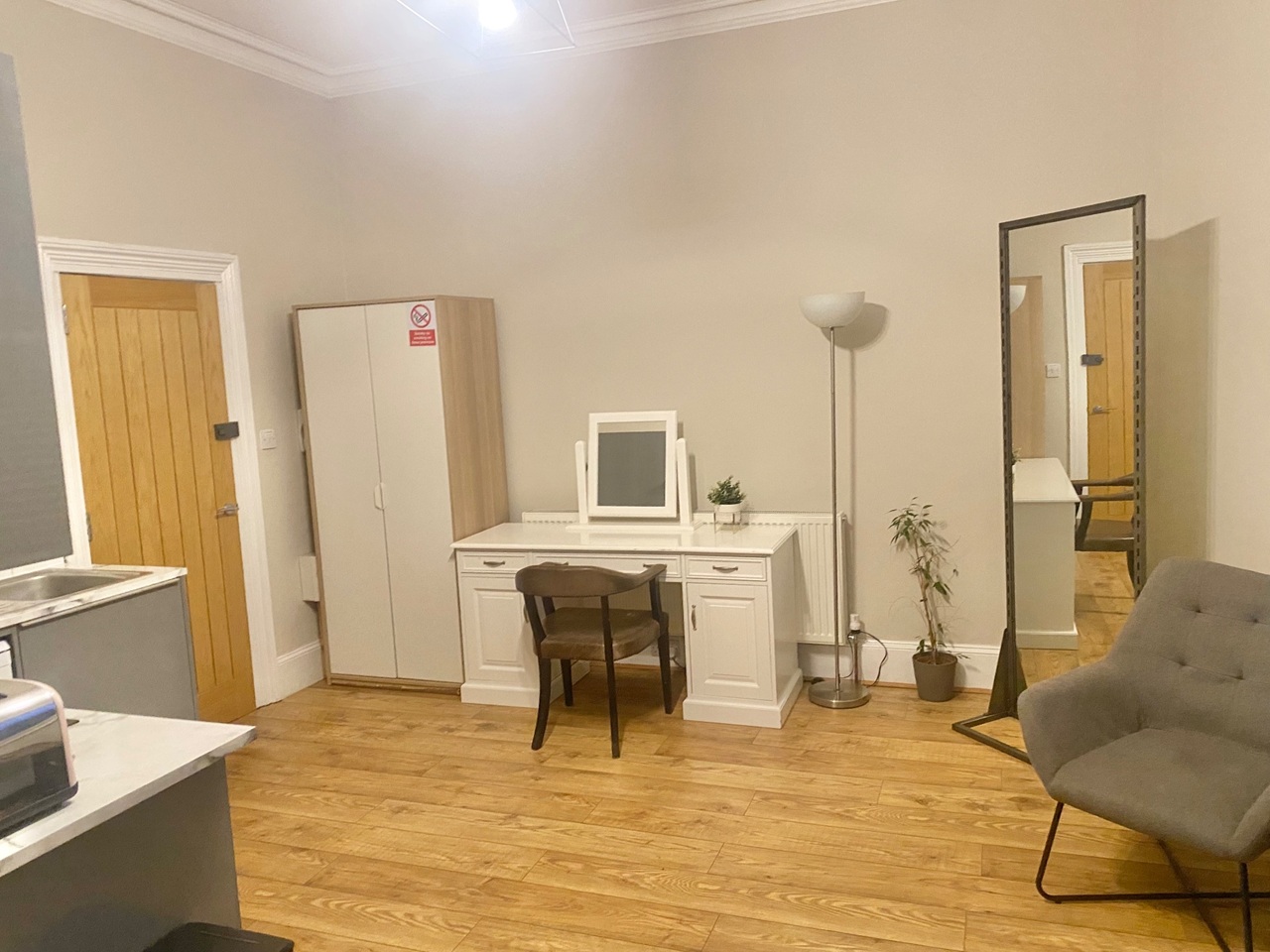 Additional image 4 of Studio Flat, Church Road, BN3, N1 7GU