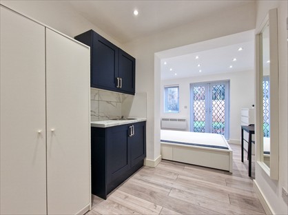 Studio Flat, Woodgrange Drive, SS1