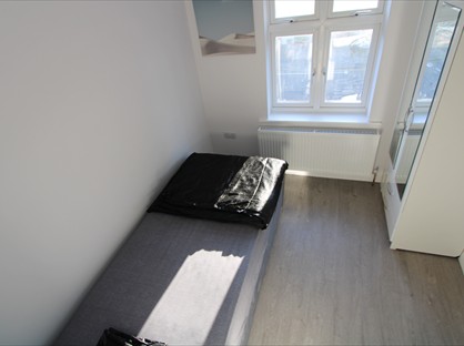 Room in a Shared House, Alexandra Road, CR4