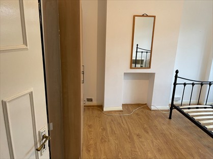 Room in a Shared House, Spencer Road, CR4