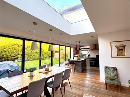 4 Bed Semi-Detached House, Holly Avenue, KT12