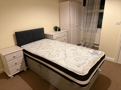 Room in a Shared House, Clifton Street, SN1