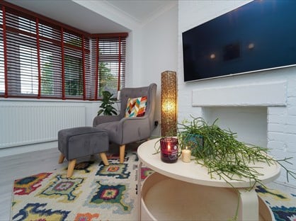 3 Bed Detached House, Brampton Gardens, KT12