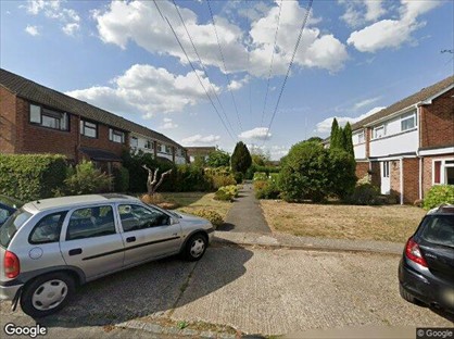 3 Bed End Terrace, Kingfisher Drive, RG5