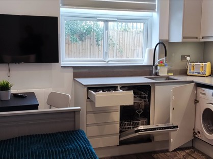 Studio Flat, Hemini Court, WD6