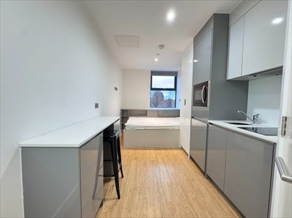 Studio Flat, Old Trafford, M16