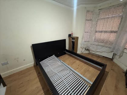 5 Bed Terraced House, Johnson Street, UB2