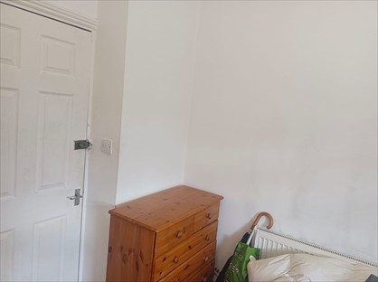 Room in a Shared Flat, Romford Road, E7