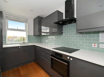 2 Bed Flat, Uxbridge Road, W12