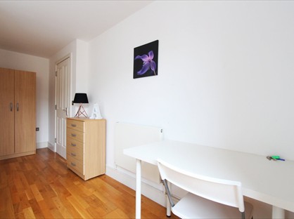 Room in a Shared Flat, Copenhagen Place, E14