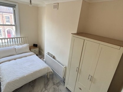 Room in a Shared House, Quadrant Road, CR7