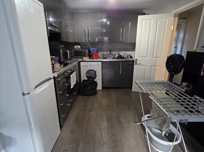 1 Bed Flat, Duncan Road, ME7