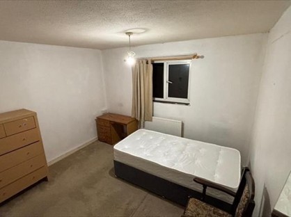 3 Bed Flat, Aragon Close, CB4