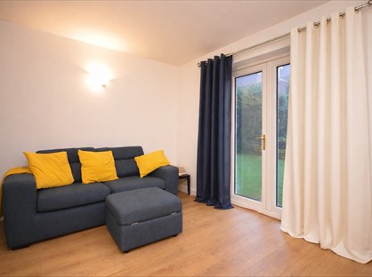 1 Bed Flat, Bernards Close, IG6