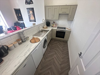 2 Bed Flat, Cardigan Road, LS6