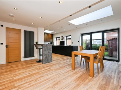 3 Bed Semi-Detached House, Perrysfield Road, EN8