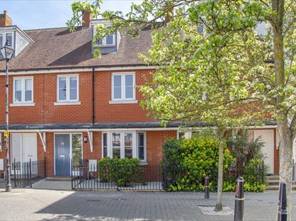 4 Bed Terraced House, Canterbury, CT1