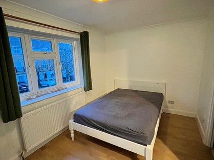 Room in a Shared House, Coverdale Road, N11