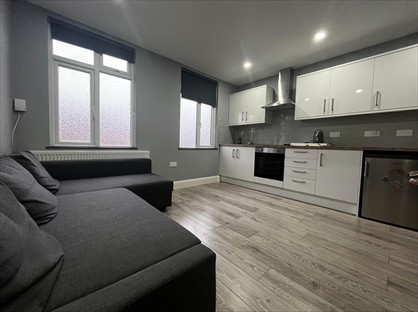 Studio Flat, Downham Way, BR1