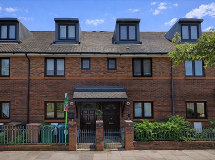 4 Bed Terraced House, Ching Way, E4