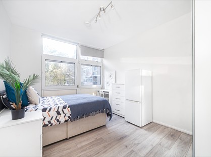 Room in a Shared Flat, Swanton Gardens, SW19