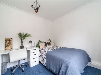 Room in a Shared House, Toland Square, SW15