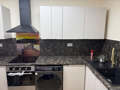 1 Bed Flat, Hawkswood Avenue, BD9