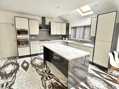 Room in a Shared House, Horseley Road, DY4