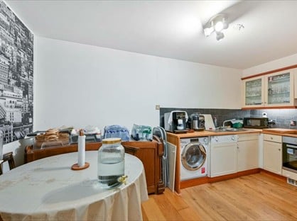 1 Bed Flat, Kew Road Richmond, TW9