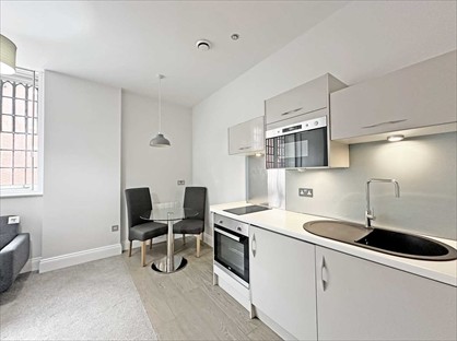 1 Bed Flat, Bridge St, WA1