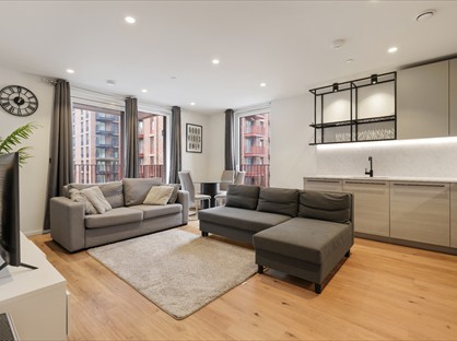 2 Bed Flat, Iris House, E14