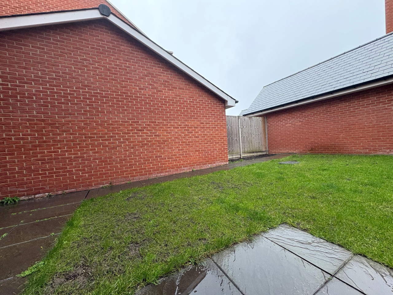 Additional image 4 of 4 Bed Detached House, Nightingale Way, RG30, N1 7GU