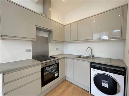 2 Bed Flat, Church Path, CR0