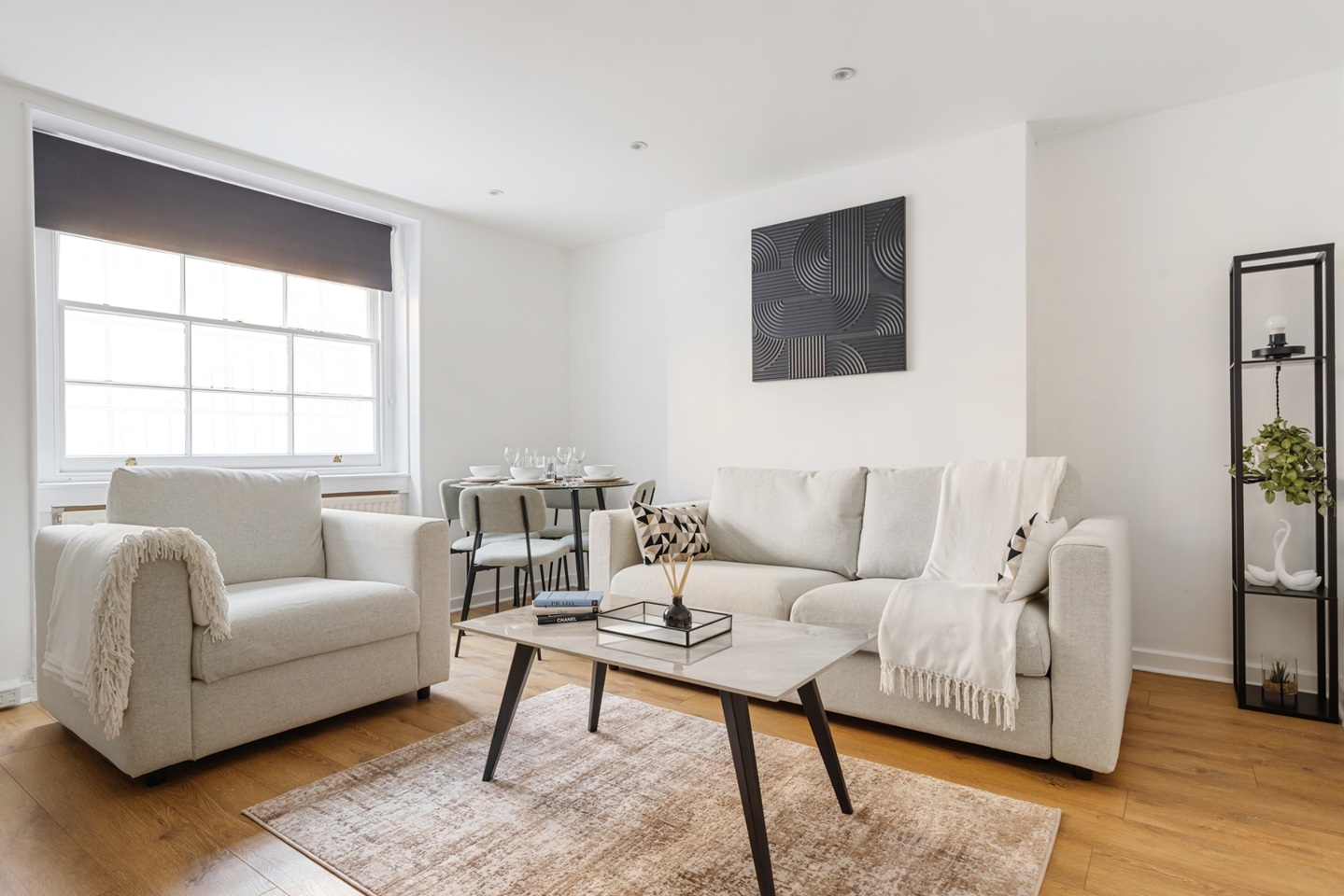 1 Bed Flat, Gloucester Place, NW1