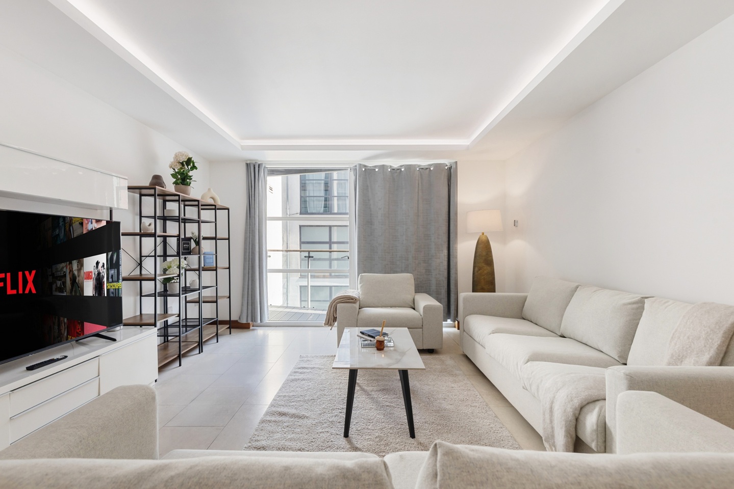 2 Bed Flat, Bell Street, NW1 photo 2