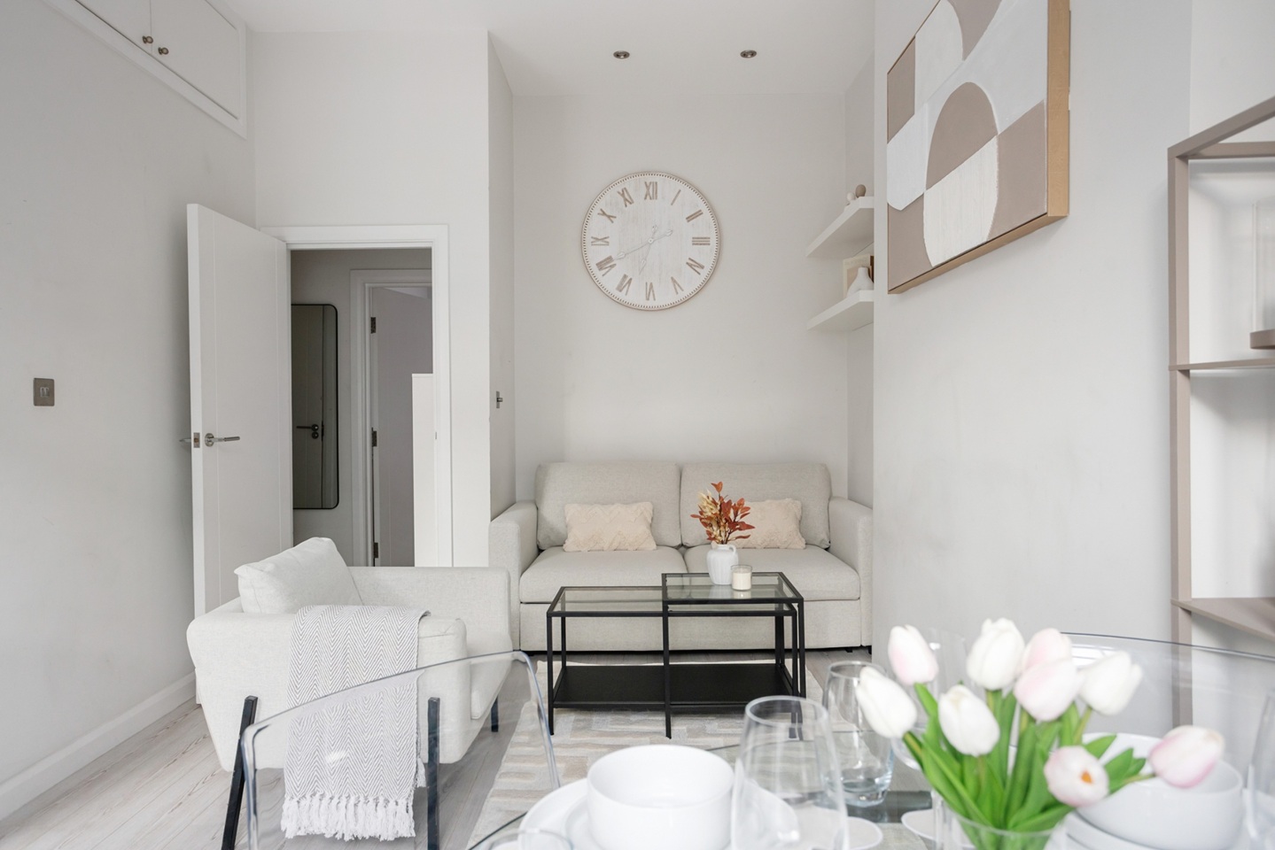 1 Bed Flat, Queensway, W2 photo 4
