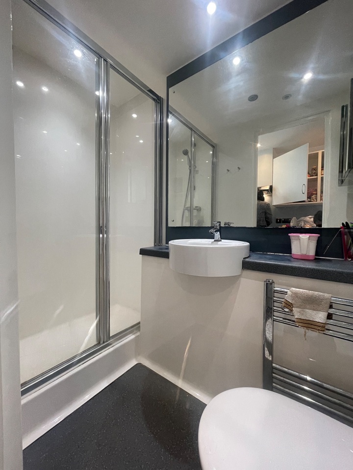 Additional image 2 of Room in a Shared Flat, Dublin Road, BT2, N1 7GU