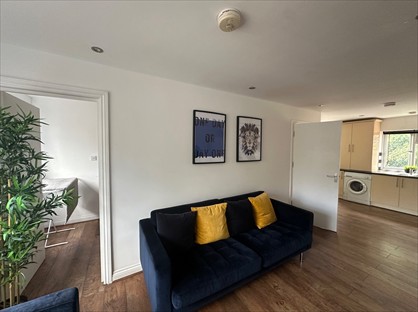 3 Bed Terraced House, Connaught Road, RG30