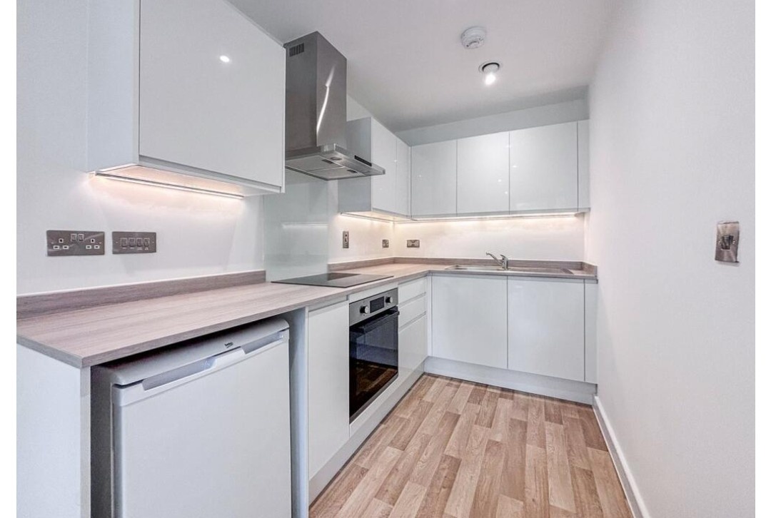 Additional image 2 of Studio Flat, Grovelands Road, RG30, N1 7GU