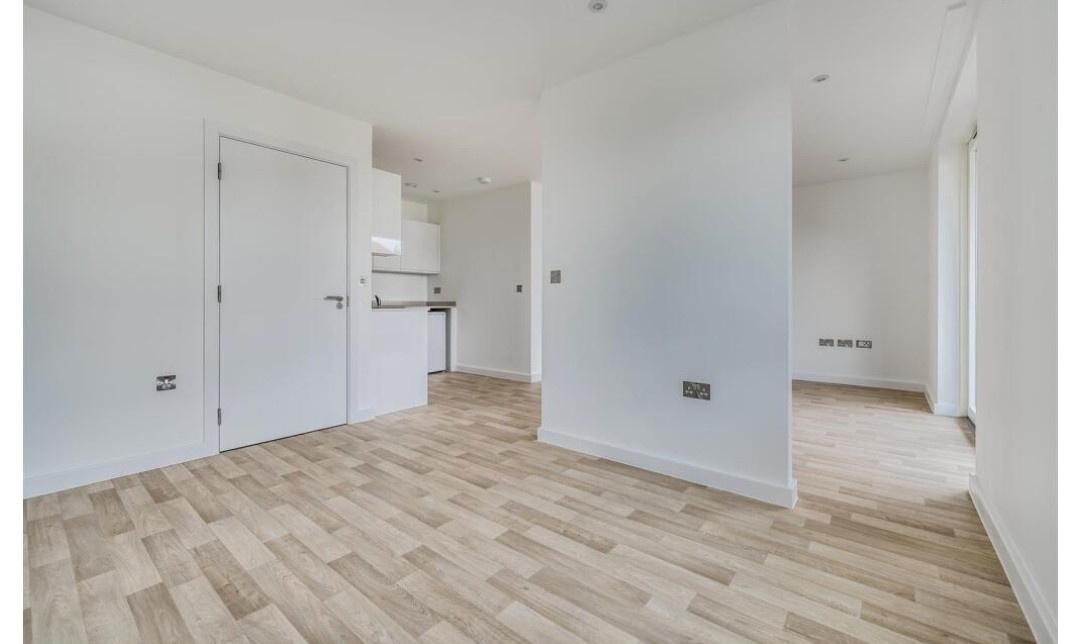 Additional image 6 of Studio Flat, Grovelands Road, RG30, N1 7GU